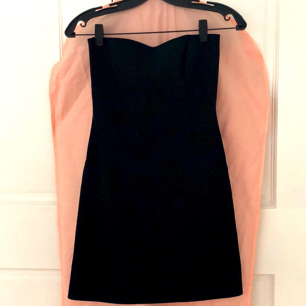 ELIE TAHARI BLack Strapless Dress Size 2.